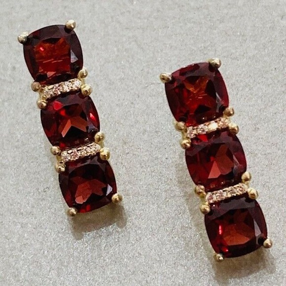 NWOT $399 Cabernet Garnet Stauer Three Stone Cushion Cut Sterling 925 Earrings - Picture 4 of 9